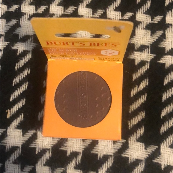 Burt's Bees 100% Natural Conditioning Lip Scrub - Picture 5 of 7